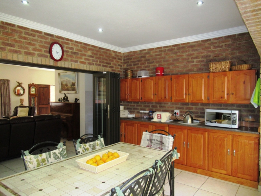 5 Bedroom Property for Sale in Rayton Gauteng