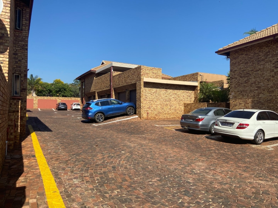 3 Bedroom Property for Sale in Zwartkop Gauteng