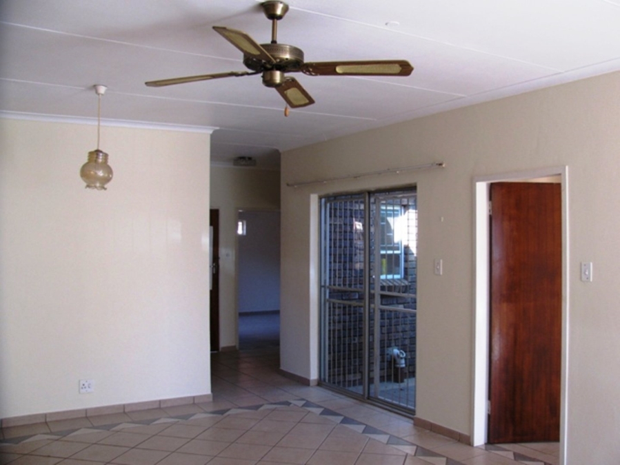 2 Bedroom Property for Sale in Erasmus Gauteng