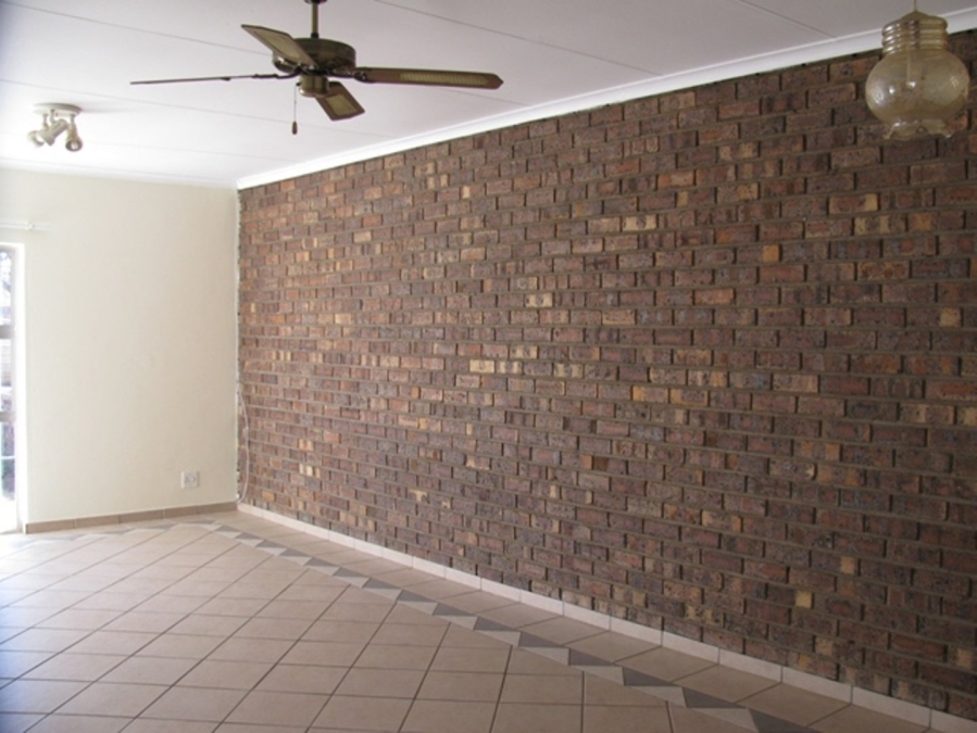 2 Bedroom Property for Sale in Erasmus Gauteng