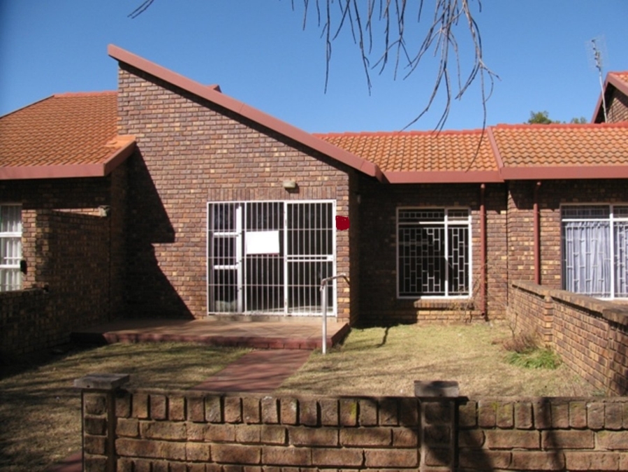 2 Bedroom Property for Sale in Erasmus Gauteng