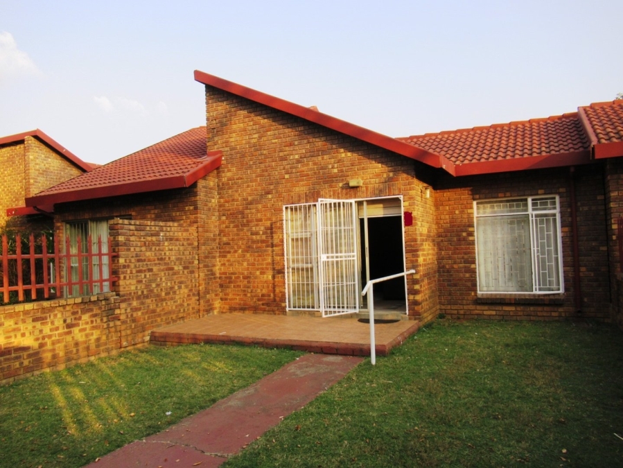 2 Bedroom Property for Sale in Erasmus Gauteng