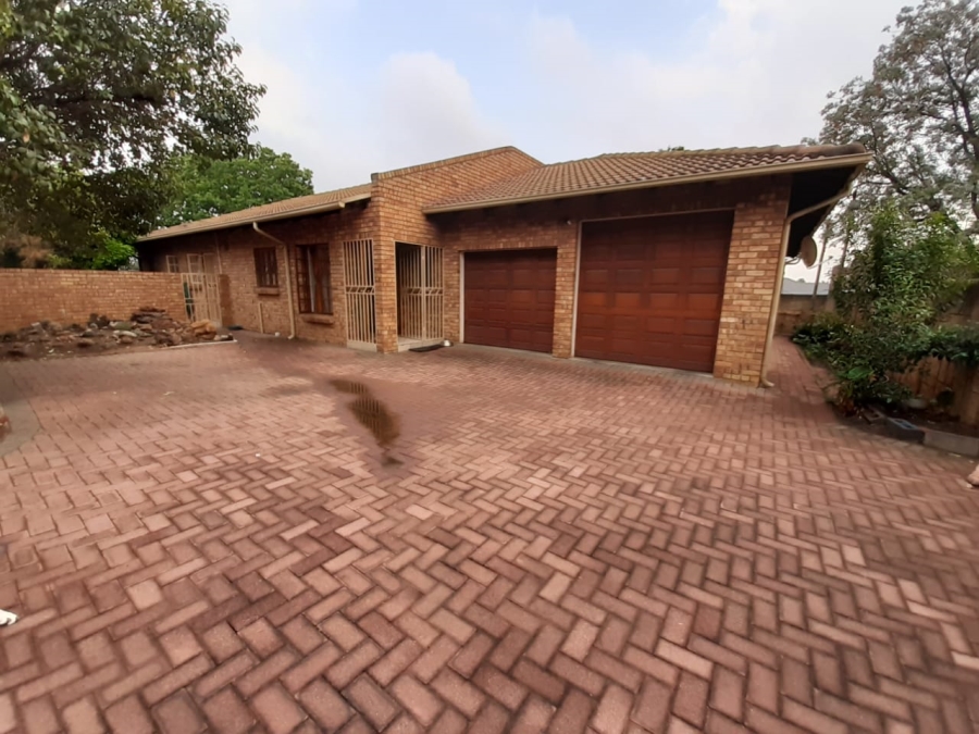 3 Bedroom Property for Sale in Bester Gauteng