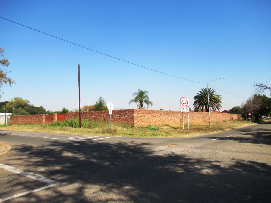  Bedroom Property for Sale in Erasmus Gauteng