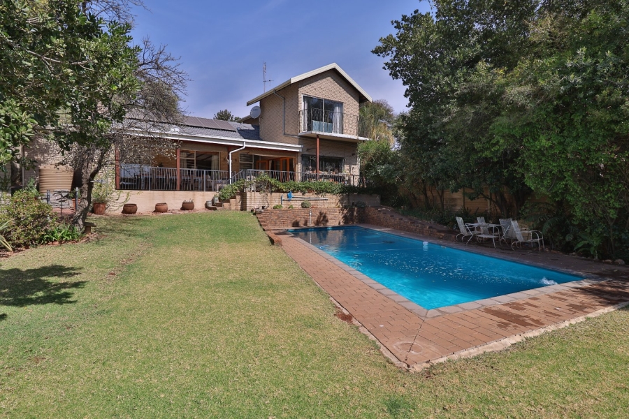 4 Bedroom Property for Sale in Zwartkop Gauteng