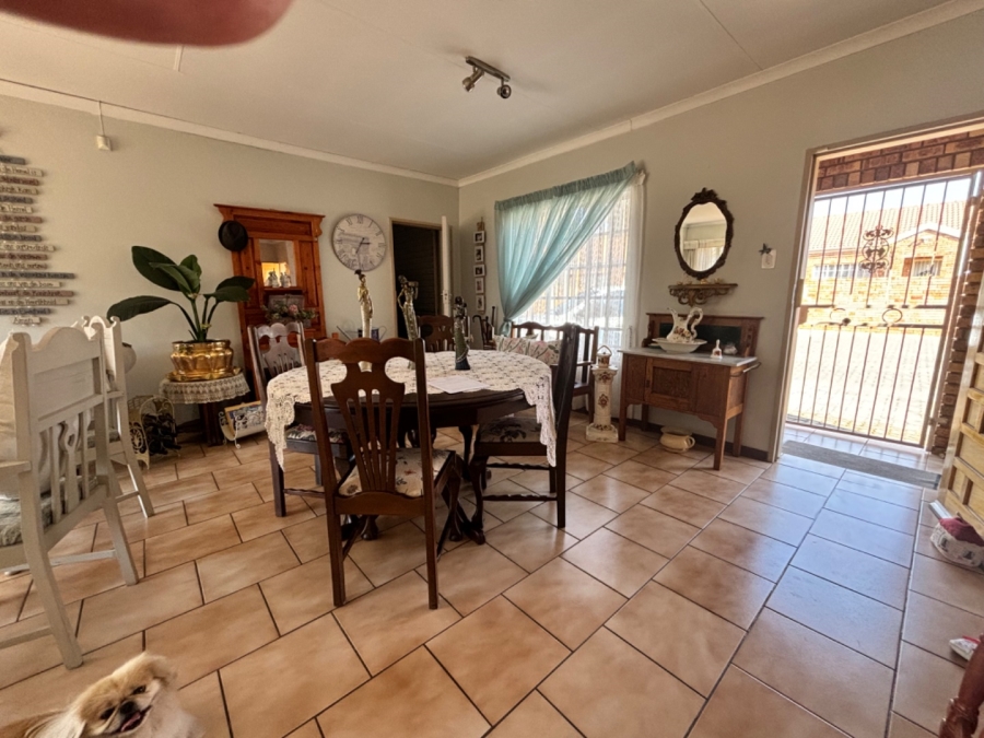  Bedroom Property for Sale in Erasmus Gauteng