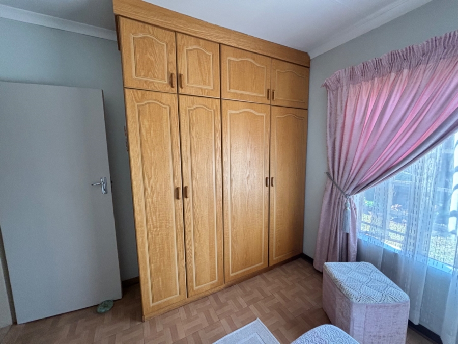  Bedroom Property for Sale in Erasmus Gauteng