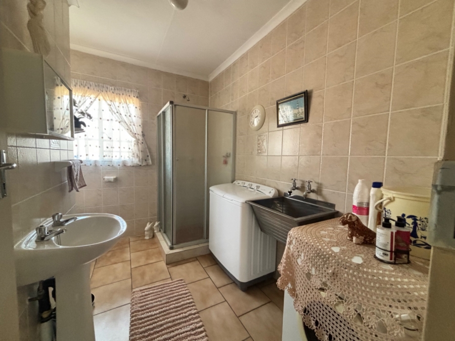  Bedroom Property for Sale in Erasmus Gauteng