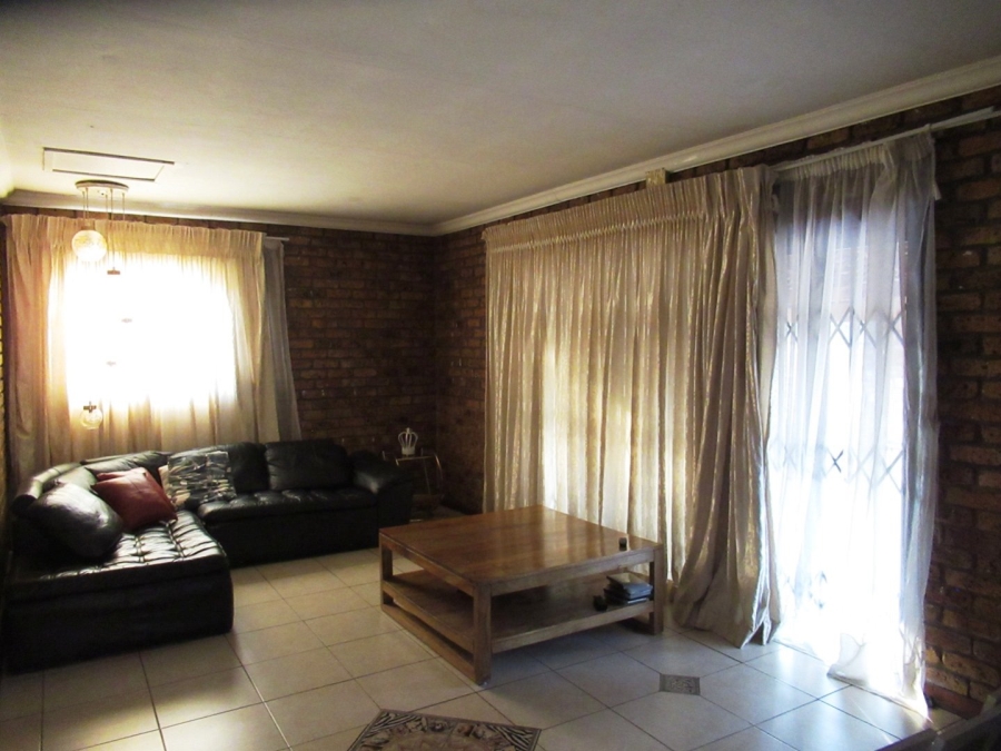 3 Bedroom Property for Sale in Riamar Park Gauteng