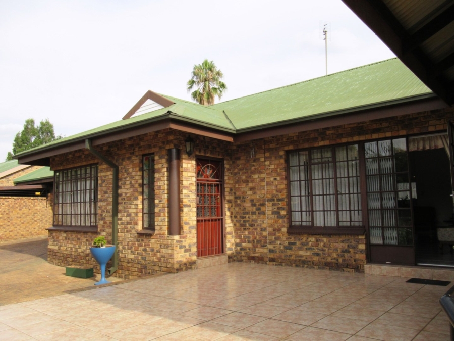 3 Bedroom Property for Sale in Erasmus Gauteng