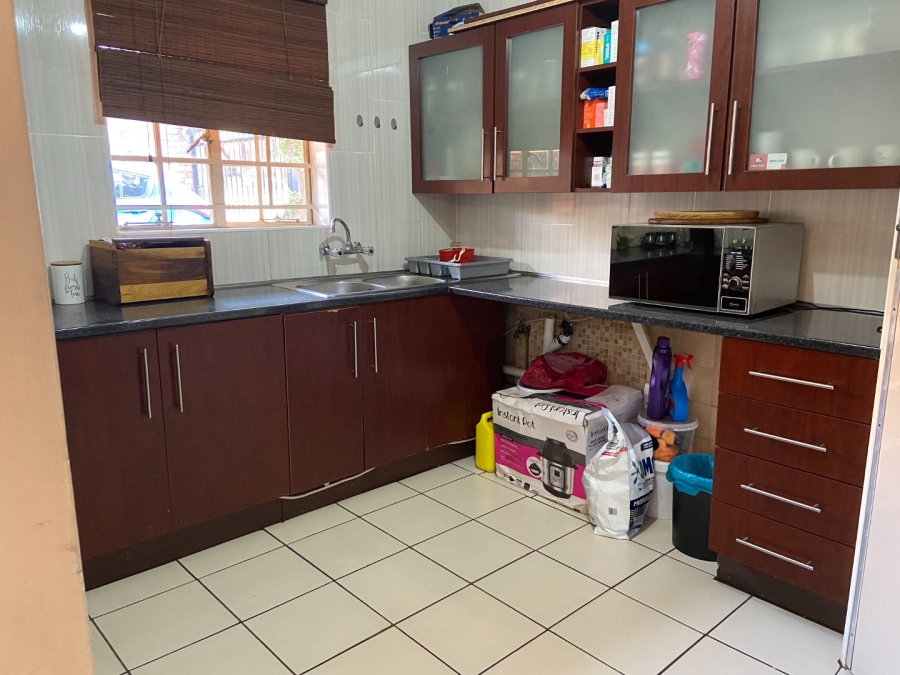 2 Bedroom Property for Sale in Zwartkop Gauteng