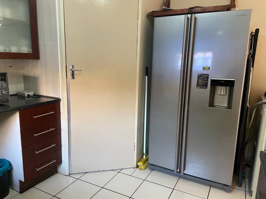 2 Bedroom Property for Sale in Zwartkop Gauteng