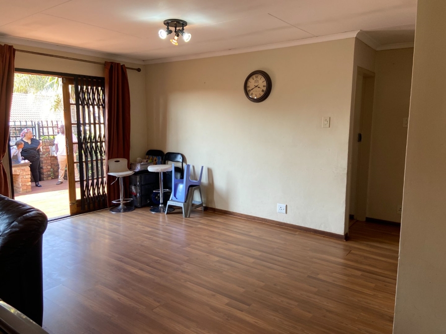 2 Bedroom Property for Sale in Zwartkop Gauteng