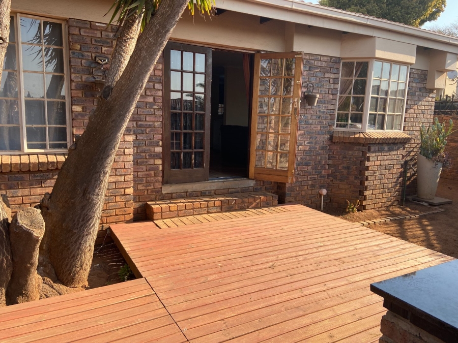 2 Bedroom Property for Sale in Zwartkop Gauteng