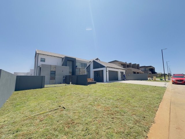 4 Bedroom Property for Sale in Midstream Heights Gauteng