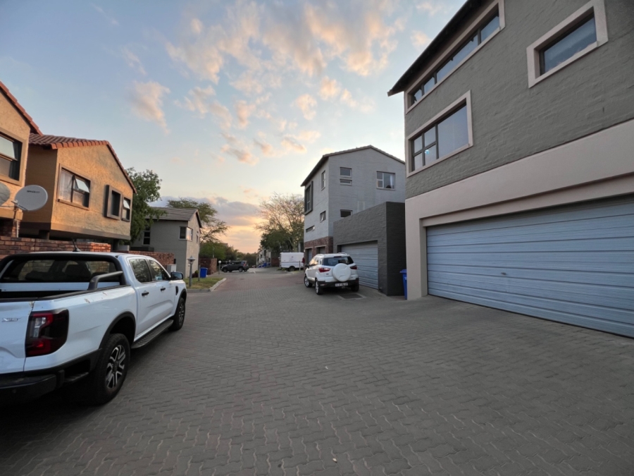 2 Bedroom Property for Sale in Olympus AH Gauteng