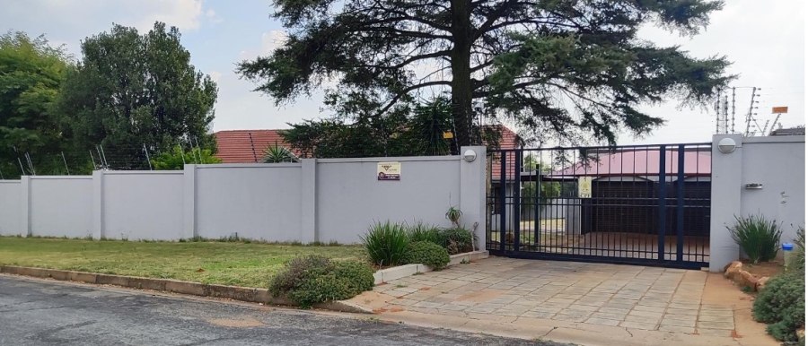 4 Bedroom Property for Sale in Farrar Park Gauteng