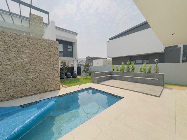 5 Bedroom Property for Sale in Midstream Heights Gauteng