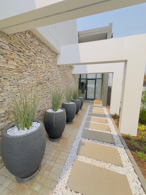 5 Bedroom Property for Sale in Midstream Heights Gauteng