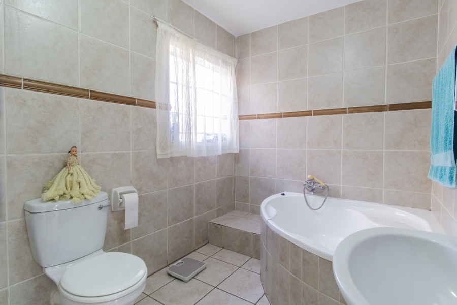 2 Bedroom Property for Sale in Amberfield Gauteng