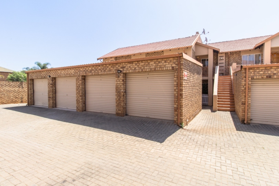 2 Bedroom Property for Sale in Amberfield Gauteng