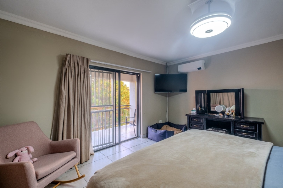 4 Bedroom Property for Sale in Zwavelpoort Gauteng