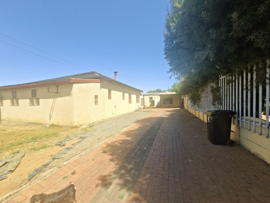 5 Bedroom Property for Sale in Primrose Gauteng