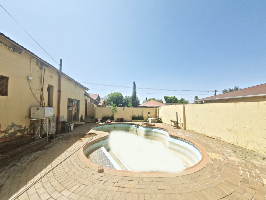 5 Bedroom Property for Sale in Primrose Gauteng