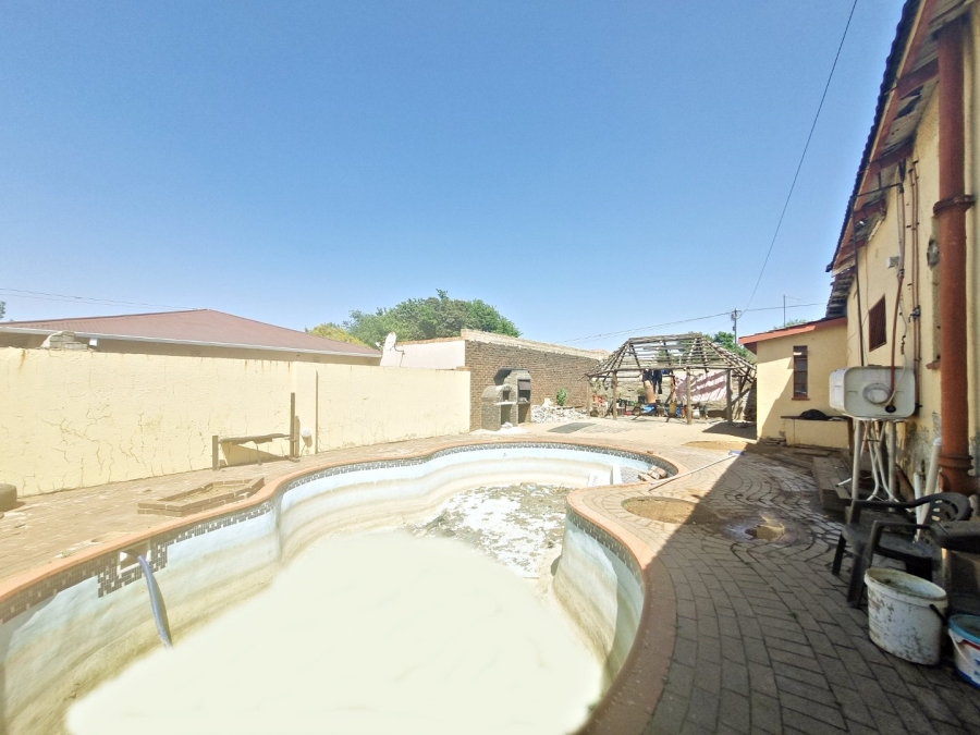 5 Bedroom Property for Sale in Primrose Gauteng