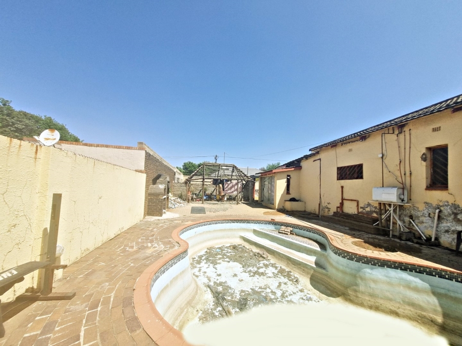 5 Bedroom Property for Sale in Primrose Gauteng