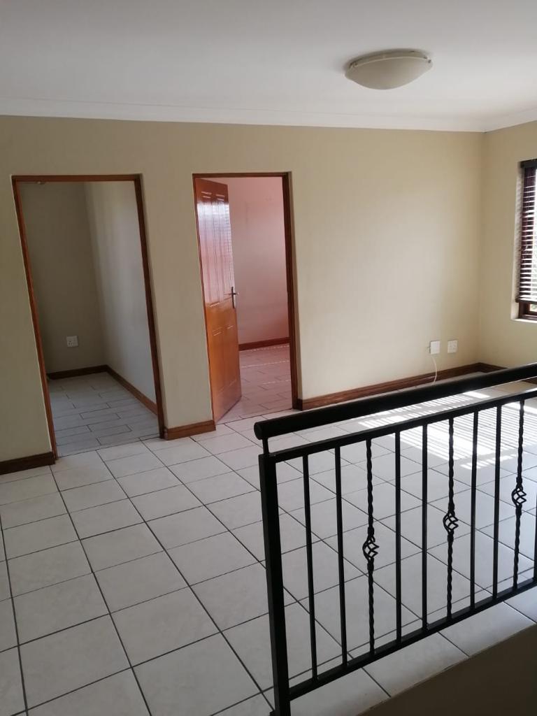 3 Bedroom Property for Sale in Kyalami Hills Gauteng