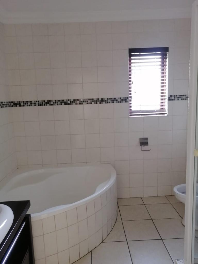 3 Bedroom Property for Sale in Kyalami Hills Gauteng