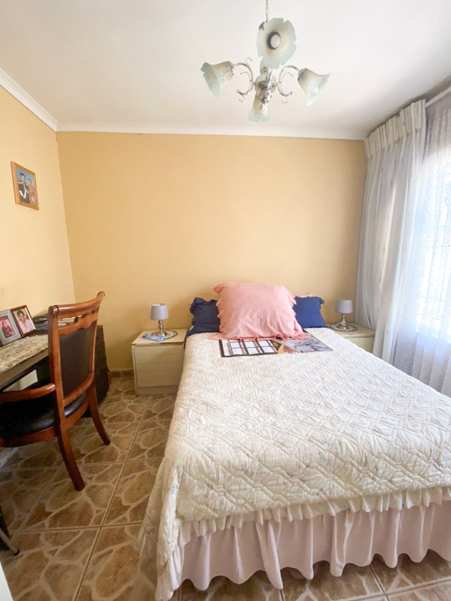 3 Bedroom Property for Sale in Zakariyya Park Gauteng