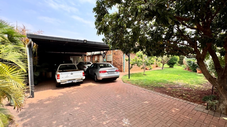 3 Bedroom Property for Sale in Doornpoort Gauteng