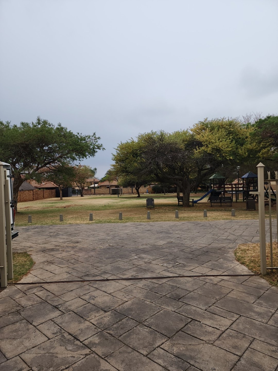 3 Bedroom Property for Sale in Amberfield Gauteng