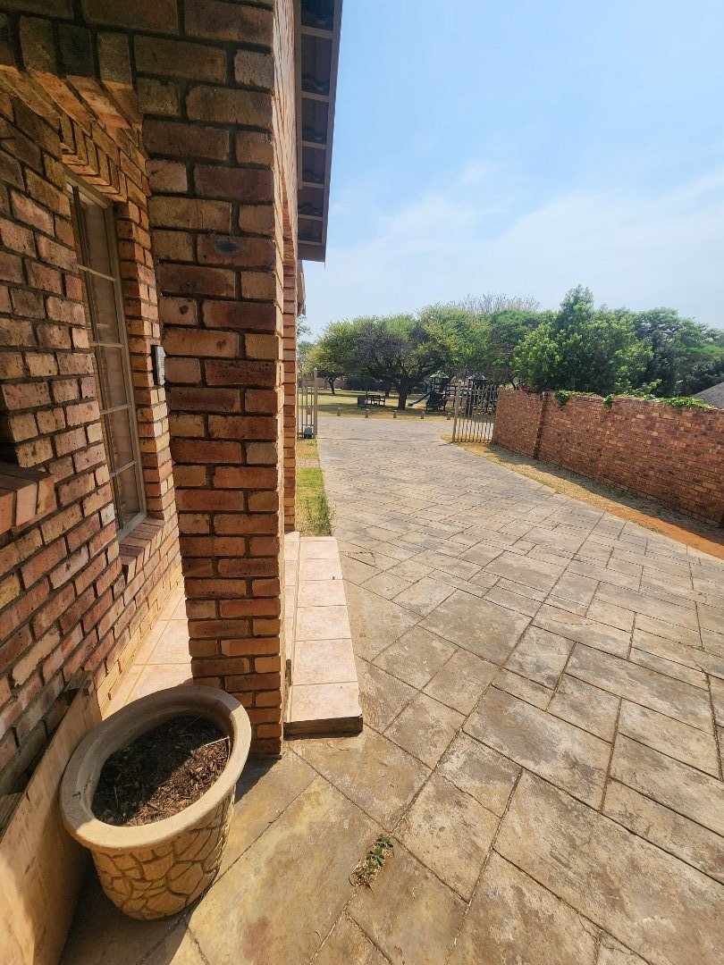 3 Bedroom Property for Sale in Amberfield Gauteng