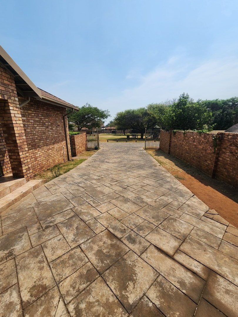 3 Bedroom Property for Sale in Amberfield Gauteng