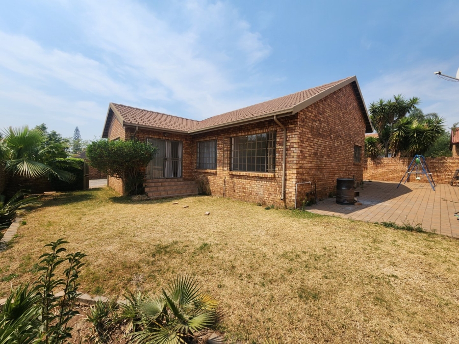 3 Bedroom Property for Sale in Amberfield Gauteng