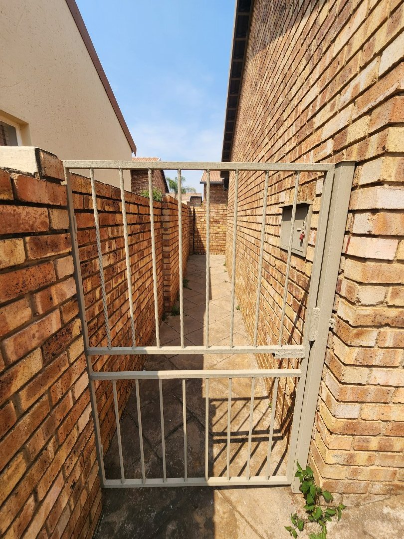 3 Bedroom Property for Sale in Amberfield Gauteng