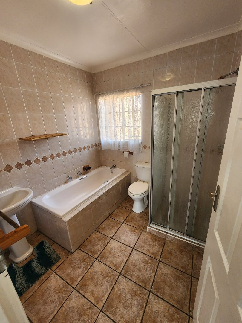 3 Bedroom Property for Sale in Amberfield Gauteng