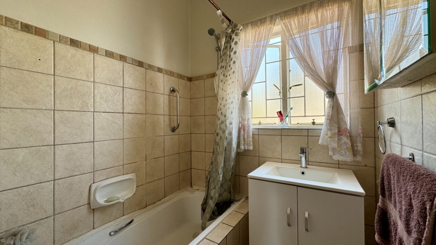 2 Bedroom Property for Sale in Kloofsig Gauteng