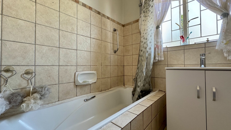 2 Bedroom Property for Sale in Kloofsig Gauteng