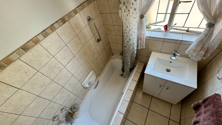 2 Bedroom Property for Sale in Kloofsig Gauteng