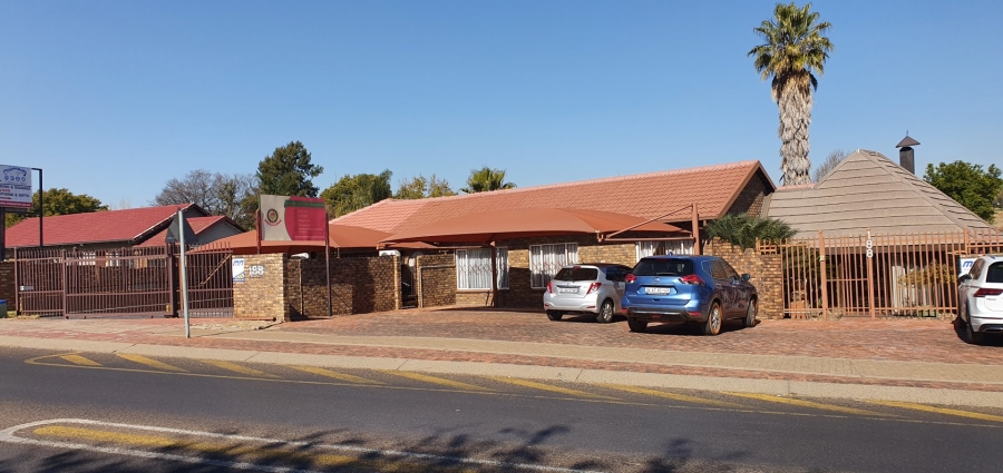 3 Bedroom Property for Sale in Rooihuiskraal Gauteng