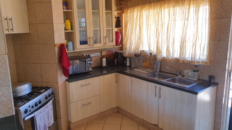 3 Bedroom Property for Sale in Heuweloord Gauteng