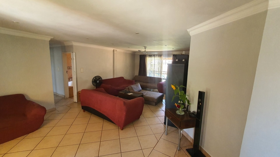 3 Bedroom Property for Sale in Heuweloord Gauteng