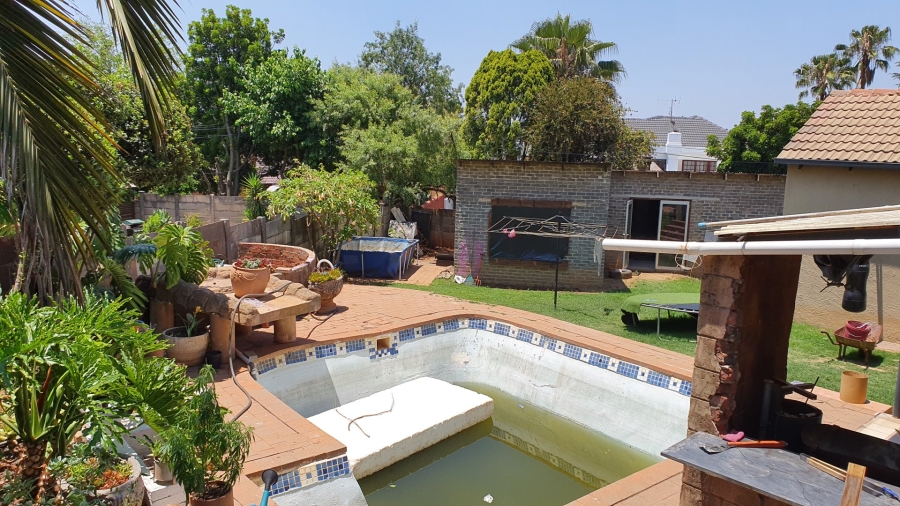 3 Bedroom Property for Sale in Heuweloord Gauteng