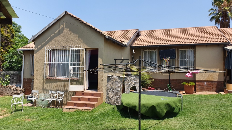 3 Bedroom Property for Sale in Heuweloord Gauteng