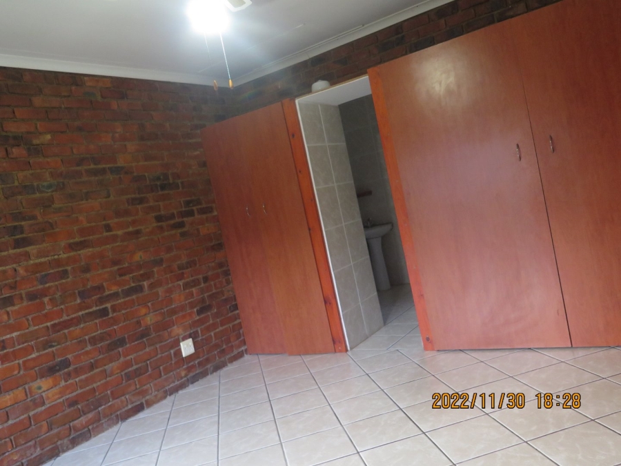 To Let 3 Bedroom Property for Rent in Van Riebeeck Park Gauteng