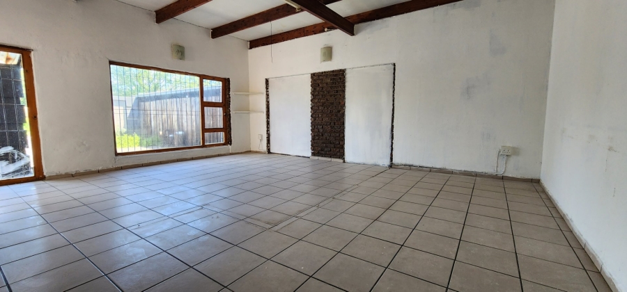 To Let commercial Property for Rent in Brackenhurst Gauteng